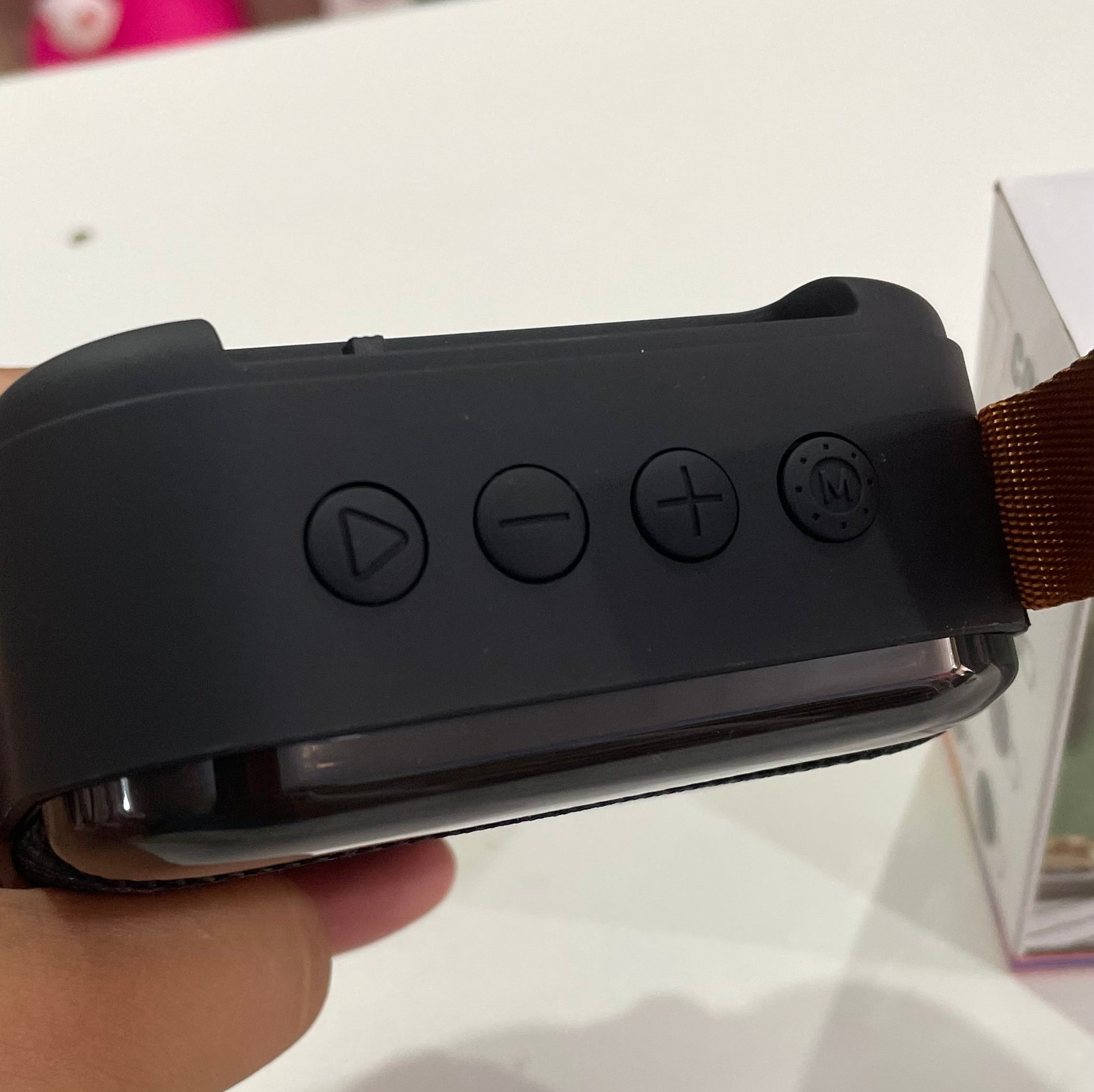Caixa de Som Bluetooth Kapbom KA-8922 – Com LED RGB e Alça de Transporte