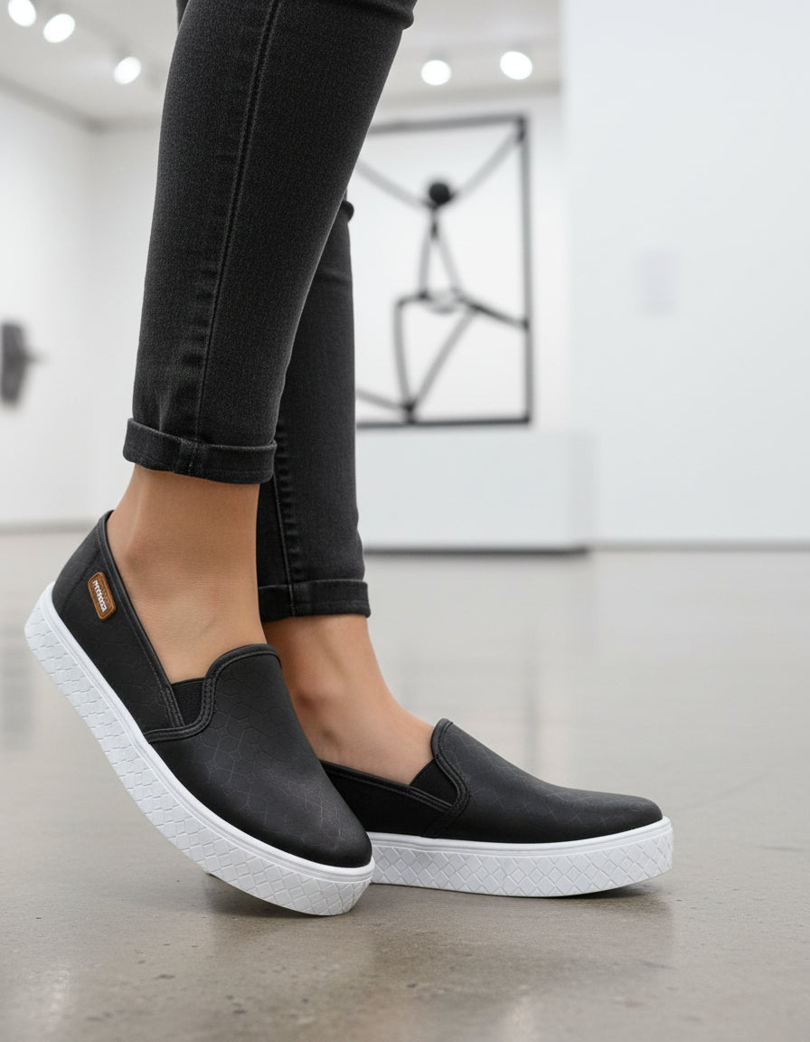 Tênis Slip Moleca-Preto