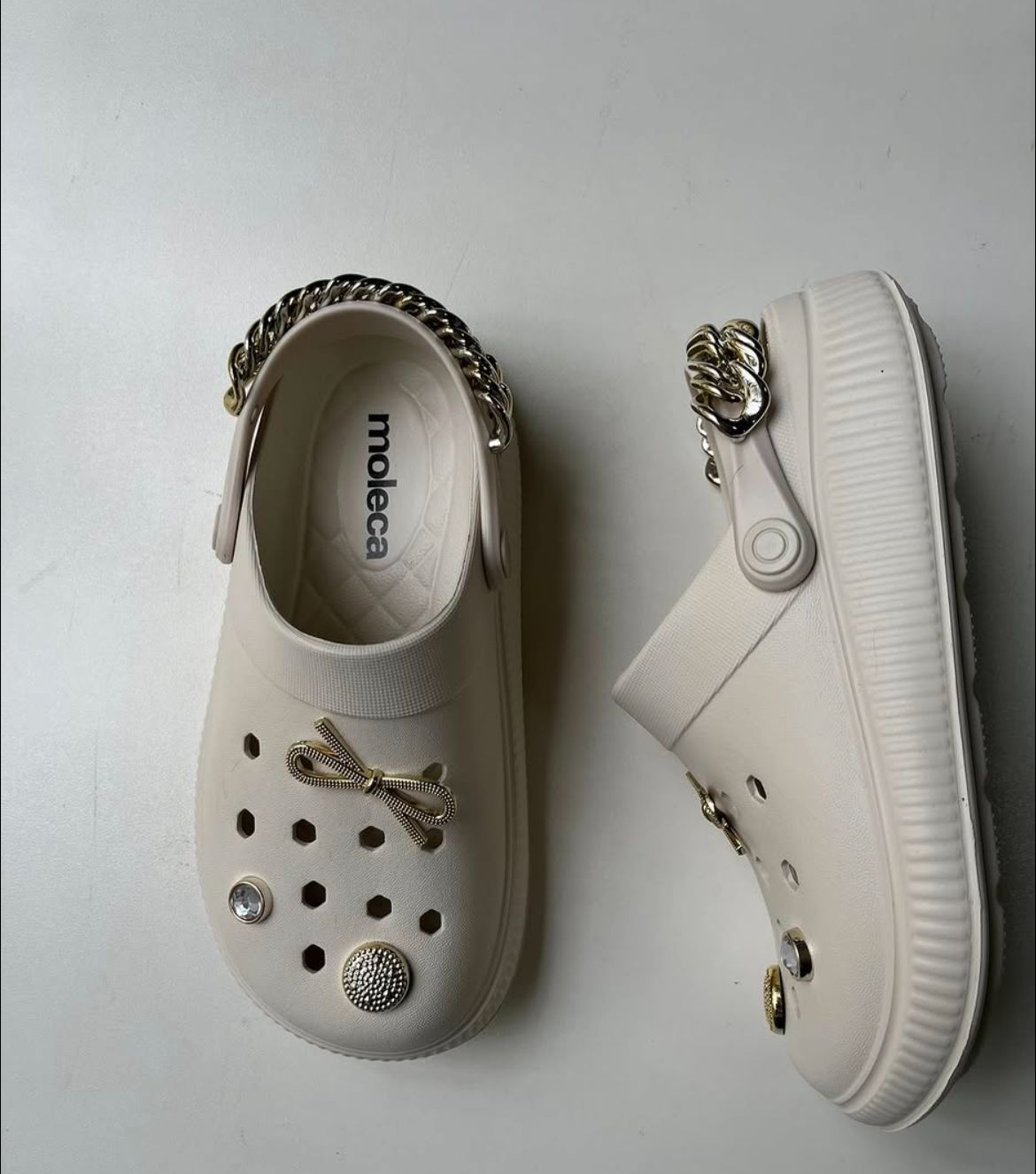 Babuche Moleca PRETO - OFF-WHITE